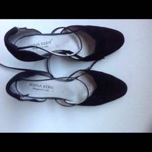 Black dress shoes, size 8